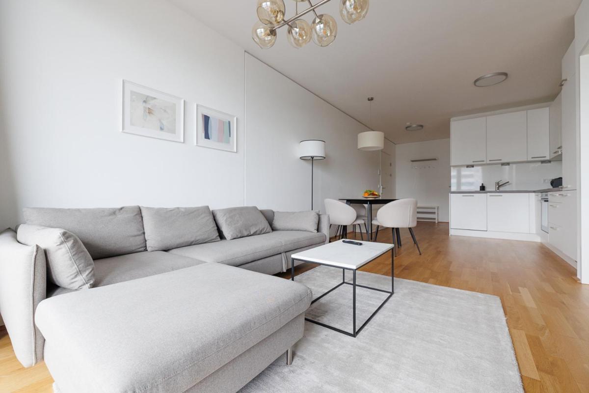 Lovely Apartment In Marina Tower - 10Min To City Center Βιέννη Εξωτερικό φωτογραφία