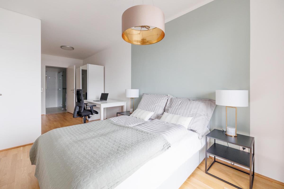 Lovely Apartment In Marina Tower - 10Min To City Center Βιέννη Εξωτερικό φωτογραφία