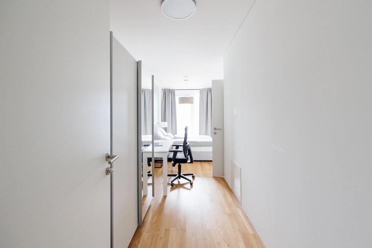 Lovely Apartment In Marina Tower - 10Min To City Center Βιέννη Εξωτερικό φωτογραφία