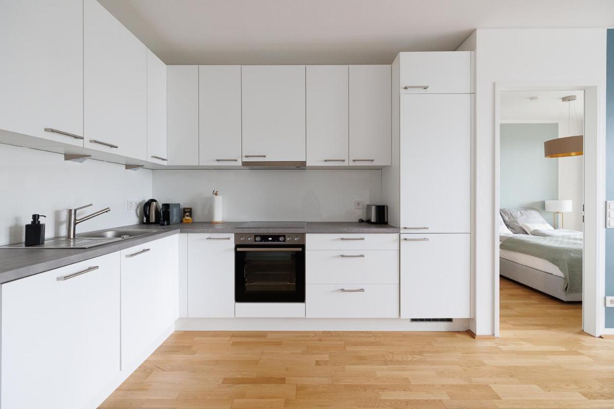 Lovely Apartment In Marina Tower - 10Min To City Center Βιέννη Εξωτερικό φωτογραφία