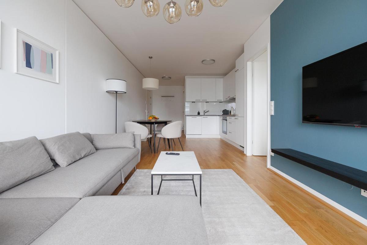 Lovely Apartment In Marina Tower - 10Min To City Center Βιέννη Εξωτερικό φωτογραφία